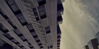 Zalety drzwi drewnianych