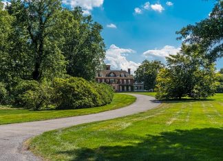 Architektura klasyczna w Polsce Architektura klasyczna w Polsce