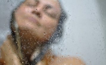 Przełomowe lata 30 Paznokcie w krzykliwym kolorze