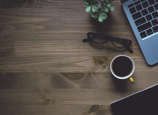 Underground razem z Tonym Hawkiem Underground razem z Tonym Hawkiem