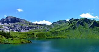 Jak się ubierać będąc wysokim?