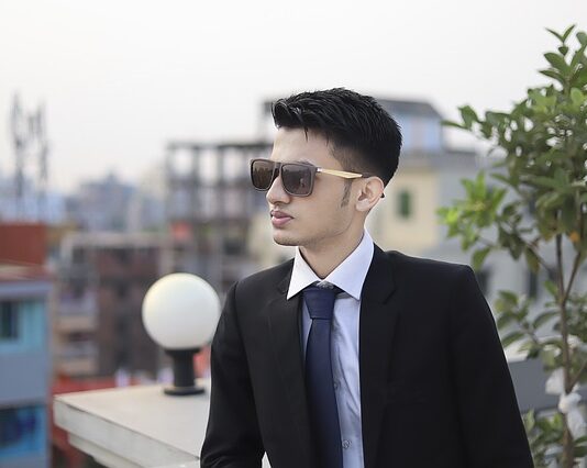 Jaki kolor garnituru na wesele jako gość?