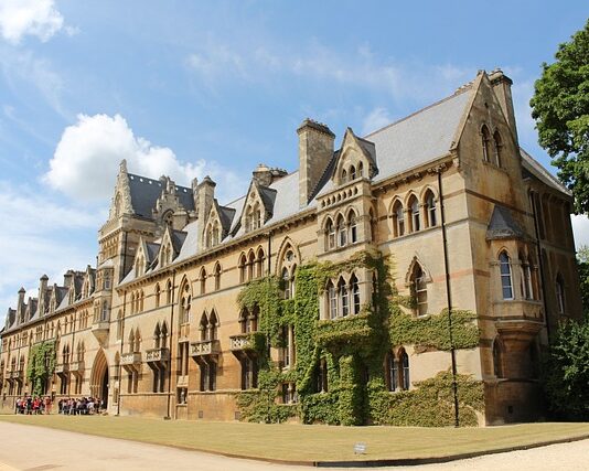 Do czego nosić buty Oxfordy?