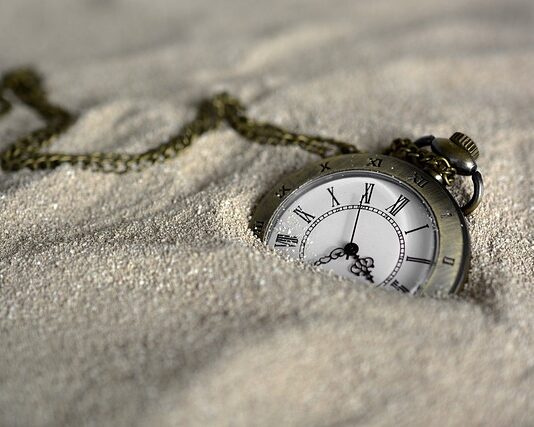 Jakie zegarki męskie są teraz modne?