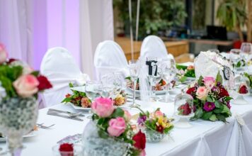 Czy wypada iść na wesele w adidasach?