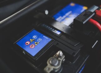 Czym się różni bateria LR20 od R20?