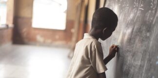 Jak się pisze życzył?