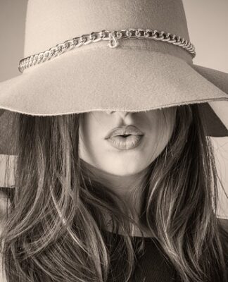 Co na głowę na wakacjach?