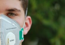 Jak zrobić maskę z tektury?