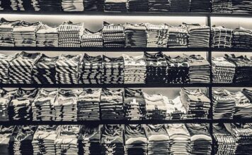 Jak nosić t-shirty męskie?