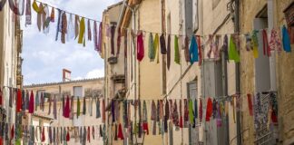 W którym tygodniu ciąży pojawiają się rozstępy?