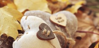 Jak samemu zrobić księgę gości?