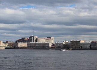 Co napisać młodym w księdze gości?