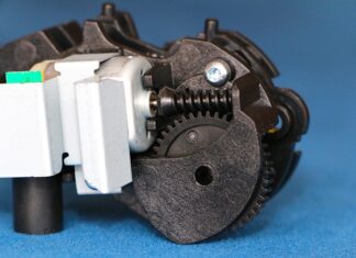 Czy można samemu przekłuć pępek?