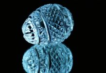 Jak zrobić jajko z balona i sznurka?