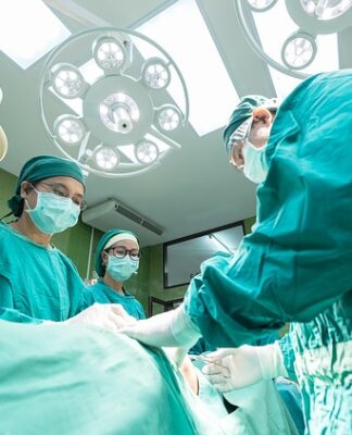 Jaką rolę w życiu człowieka pełnią maski?