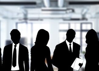 Do jakich spodni kowbojki? Do jakich spodni kowbojki?