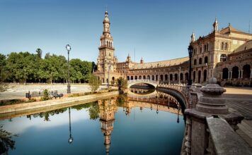 Jak nosić legginsy zima?