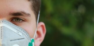 Czy maska wenecka przynosi pecha?