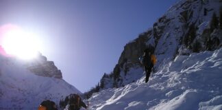 Jak nosić śniegowce damskie?