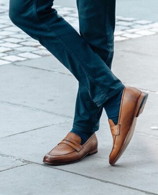 Czy mokasyny pasują do jeansów?