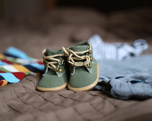 Jakie buty do Błyszczącej kurtki?