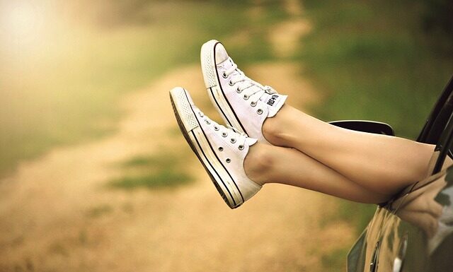 Jakie buty do garnituru 2023?