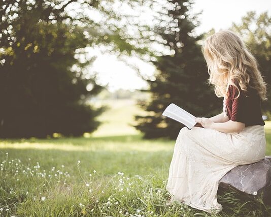 Co wpisać w książkę?