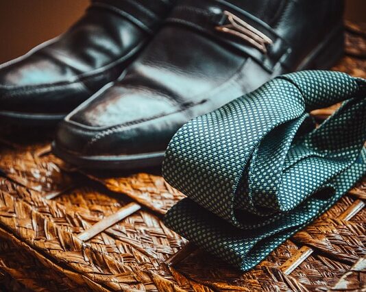 Jaki krawat do zielonej koszuli?